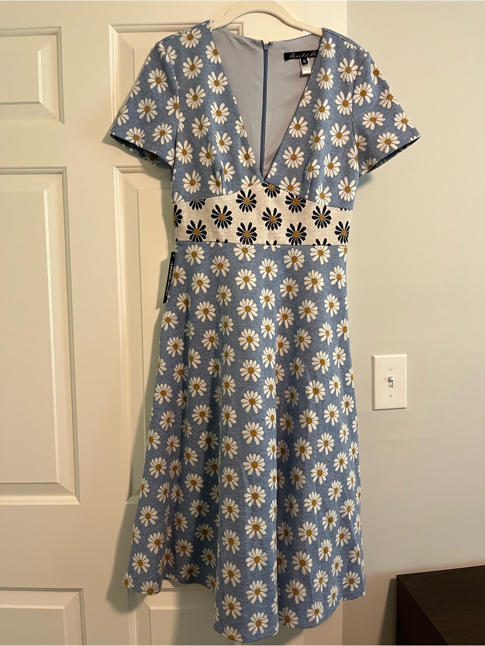 NWT Hutch - Light Blue Daisy Fit & Flare Midi Dress | Size S